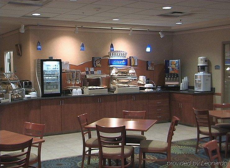 Holiday Inn Express St Croix Valley By Ihg Saint Croix Falls Ресторант снимка