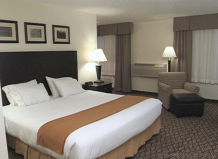 Holiday Inn Express St Croix Valley By Ihg Saint Croix Falls Стая снимка
